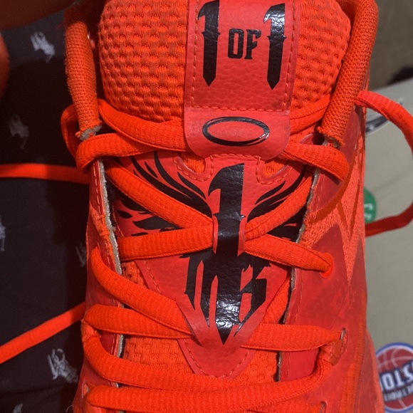 Mb01 basketball shoes - Picture 4 of 4